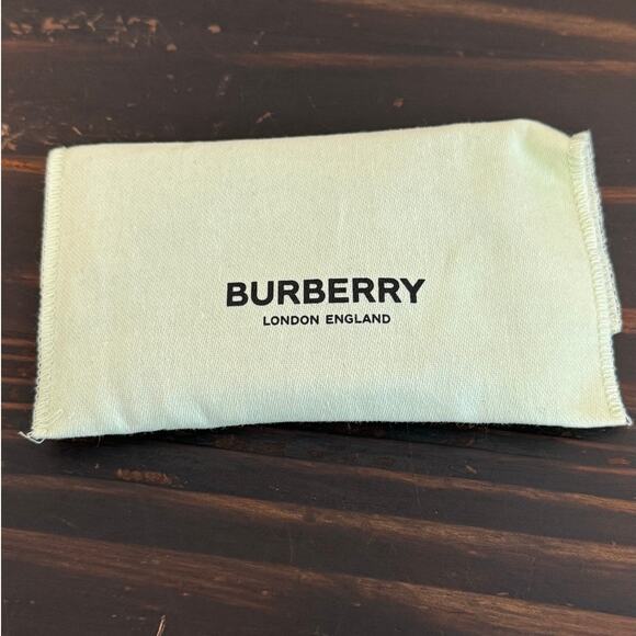 NWT Burberry TB Logo Plaque Leather Card Case in Warm Russet - Picture 12 of 13